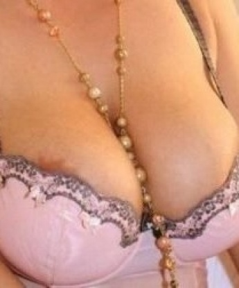 Если ты ищешь незабываемые эмоции и полное расслабление, тогда я та, кого тебе нужно! У меня в наличии множество возможностей, чтобы удовлетворить все твои сексуальные желания. Моя соблазнительная внешность и роскошное тело просто завораживают. Я живу в Москве и доступна для интимных встреч. Мои услуги станут для тебя настоящим открытием райского наслаждения. Мои отзывы говорят сами за себя - качество и удовлетворение гарантированы. Посмотри мои фото и прочувствуй весь мой шарм. Жду тебя, чтобы воплотить все ваши самые сокровенные фантазии в реальность. 💋 12513, 34 года